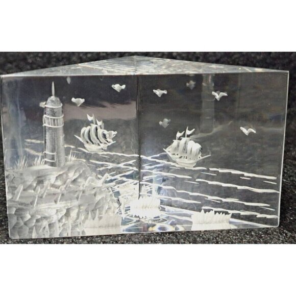 Triangle Shaped Paperweight Etched Lighthouse Sailing Ships Seagulls - Picture 1 of 6